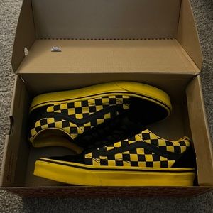 women size 8 vans yellow and black checkered vans